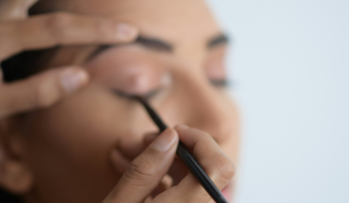 Sobrancelhas perfeitas: tudo o que precisa de saber